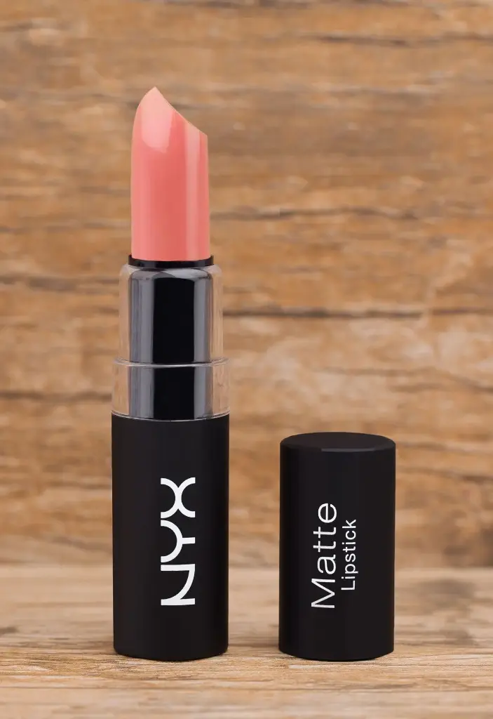 Lipstick (matte, satin, gloss) Lipstick (matte, satin, gloss)